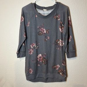 Eyeshadow Grey Pullover Sweater with multi-colored Floral print Size Medium
